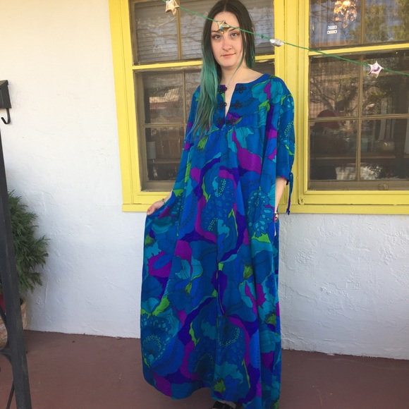 psychedelic kaftan